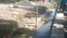 Proyek irigasi di Tana Lili, Kabupaten Luwu Utara, terlihat sedang dalam proses pembangunan.