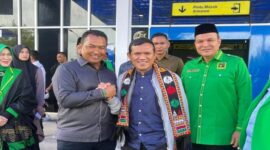 Tokoh masyarakat Lhokseumawe Aceh Utara, Ali Quba (kiri)