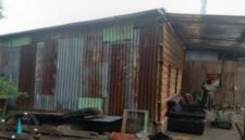 Proyek Peningkatan Kualitas Rumah Tidak Layak Huni (Bedah Rumah) di Kelurahan Mangadu, Kecamatan Mangarabombang, Kabupaten Takalar, Sulawesi Selatan.