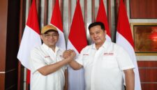 Ketua Umum DPP Garuda AstaCita Nusantara (GAN), Muhammad Burhanuddin (kiri)