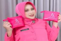 Owner F&A Skin Glow, Firna Yanti Arumi (Facebook)