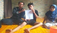 Keluarga korban kecelakaan Simpang Sei Balai menunjukkan dokumen pengaduan kepada pihak berwenang.