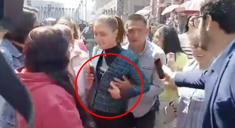 Presiden Meksiko, Claudia Sheinbaum dilecehkan pria mabuk, dada diremas hingga dicium di depan umum (Foto X Media Sosial).