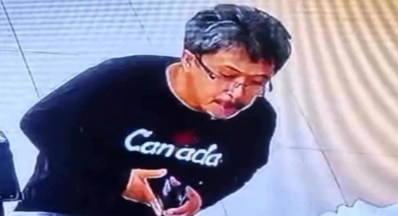 Rekaman CCTV memperlihatkan oknum dosen di Makassar diduga meludahi kasir di sebuah swalayan usai ditegur karena menyerobot antrean.