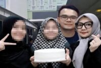 Potret keluarga sebelum tragedi, menampilkan siswi AI (12) bersama ibu, ayah, dan kakak kandungnya, lokasi kasus dugaan pembunuhan di Medan.