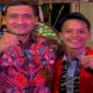 Ketua DPC GMNI Luwu Utara, Fahmi (kanan), bersama Totok Suryawan, putra Presiden pertama Republik Indonesia Ir. Soekarno, saat berada di Gedung Konferensi Asia-Afrika, Bandung, Jawa Barat. (Ist)