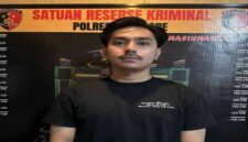 Pelaku berinisial VS (26) ditangkap tanpa perlawanan usai diduga melakukan penganiayaan terhadap seorang kurir paket.