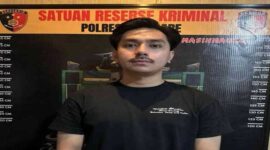 Pelaku berinisial VS (26) ditangkap tanpa perlawanan usai diduga melakukan penganiayaan terhadap seorang kurir paket.