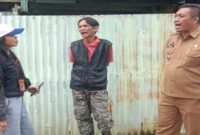 Suasana tegang terjadi saat warga geruduk kantor Lurah Rappokalling menuntut klarifikasi atas kejanggalan pemilihan RT di RW 5.