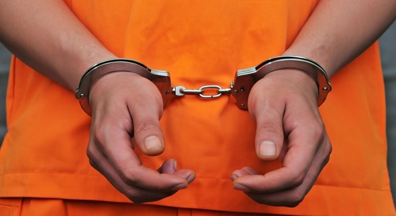 Pria di Polman ditangkap usai parangi istri dan anak kandung (Ilustrasi)