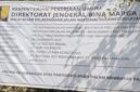 Papan proyek peningkatan Jalan Salomatti-Wanuwaru, Kecamatan Mallawa, Maros. Dikerjakan PT Putra Utama Konstruksi, konsultan supervisi PT Bintang Inti Rekatama KSO PT Indo Pratama Sari, kontrak Rp14,9 miliar, durasi 27 hari, sumber dana APBN.