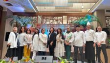 Manajemen dan staf Gammara Hotel Makassar berpose bersama dalam acara silaturahmi dan promosi program Paket Bukber “KURMA” Khas Nusantara, menampilkan kesiapannya menyambut Ramadan 2026.