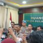 Kabid Propam Polda Sulsel Kombes Pol. Zulham Effendy memberikan keterangan kepada awak media usai memimpin sidang etik terhadap dua anggota Polres Toraja Utara terkait dugaan penerimaan setoran dari bandar narkoba, di Ruang Sidang Polda Sulsel.