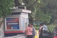 Layanan pengisian saldo kartu elektronik (e-money) di ruas Tol Makassar yang dikeluhkan pengguna jalan.
