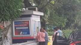 Layanan pengisian saldo kartu elektronik (e-money) di ruas Tol Makassar yang dikeluhkan pengguna jalan.