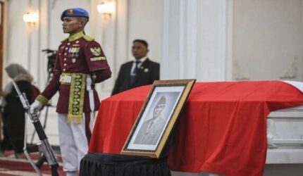 Indonesia Berkabung, Wapres Ke-6 Try Sutrisno Tutup Usia di RSPAD Jakarta