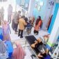 Suasana ruang perawatan di fasilitas kesehatan di Kecamatan Camba, Kabupaten Maros, saat sejumlah siswa SMP Negeri 3 Camba mendapatkan penanganan medis usai diduga mengalami keracunan makanan usai mengikuti kegiatan buka puasa bersama (bukber).