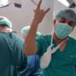 Tangkapan layar video yang menunjukkan perawat Riga Septian Bahri sedang berjoget di ruang operasi RSUD Datu Beru, Aceh Tengah