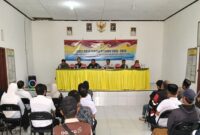 Suasana kegiatan reses DPRD Luwu Utara masa sidang II tahun 2025–2026 di Kecamatan Rongkong, dihadiri anggota dewan, unsur pemerintah, serta masyarakat yang menyampaikan berbagai aspirasi terkait pembangunan dan pelayanan publik.