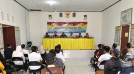 Suasana kegiatan reses DPRD Luwu Utara masa sidang II tahun 2025–2026 di Kecamatan Rongkong, dihadiri anggota dewan, unsur pemerintah, serta masyarakat yang menyampaikan berbagai aspirasi terkait pembangunan dan pelayanan publik.