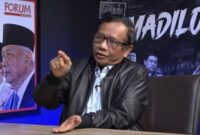 Tangkapan layar kanal YouTube Forum KEADILAN TV: Mahfud MD mengulas persoalan tata kelola program MBG.
