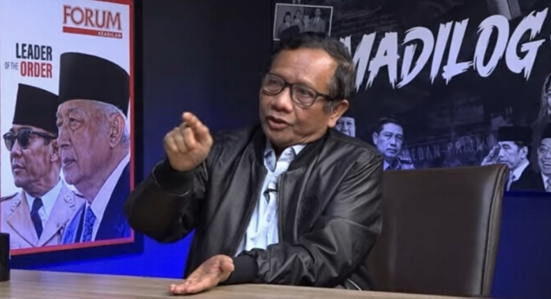 Tangkapan layar kanal YouTube Forum KEADILAN TV: Mahfud MD mengulas persoalan tata kelola program MBG.