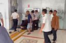 Tangkapan layar rekaman video yang memperlihatkan detik-detik mencekam saat seorang mahasiswa diduga dipukuli di area pintu masuk Lapas Narkotika Kelas IIA Sungguminasa (Bollangi).