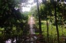 Kondisi Jembatan Gantung Pajalesang di Kota Palopo yang hingga kini belum mendapat perbaikan dan dikeluhkan warga karena dinilai membahayakan keselamatan pengguna.