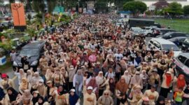 Ribuan warga dari berbagai penjuru wilayah hadir untuk mengikuti jalan sehat 