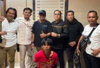 Tampang IK (19), pelaku pembunuhan berencana siswi SD di Makassar yang diringkus polisi. Motif pelaku diketahui akibat pengaruh narkoba dan kecanduan konten dewasa. (Ist)