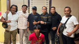 Tampang IK (19), pelaku pembunuhan berencana siswi SD di Makassar yang diringkus polisi. Motif pelaku diketahui akibat pengaruh narkoba dan kecanduan konten dewasa. (Ist)
