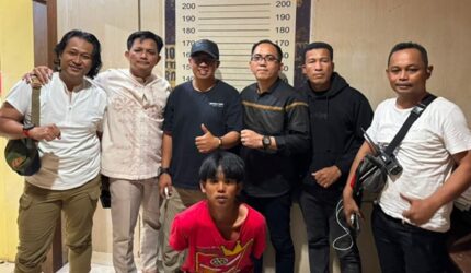 Tampang IK (19), pelaku pembunuhan berencana siswi SD di Makassar yang diringkus polisi. Motif pelaku diketahui akibat pengaruh narkoba dan kecanduan konten dewasa. (Ist)