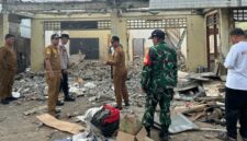 Sebuah bangunan rumah tua di Dusun Taipajawaya, Desa Barembeng, Kecamatan Bontonompo, Kabupaten Gowa, Sulawesi Selatan, kini telah rata dengan tanah setelah dibongkar. Lahan tersebut kini dipaksakan untuk berdiri proyek ritel modern yang diduga ilegal karena tidak mengantongi Persetujuan Bangunan Gedung (PBG).
