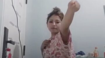 Tangkapan layar video viral memperlihatkan seorang wanita saat melakukan siaran langsung di TikTok yang diduga berasal dari Kabupaten Sidrap, Sulawesi Selatan.