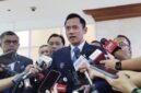 Ketua Umum Partai Demokrat Agus Harimurti Yudhoyono (AHY) saat diwawancarai di kompleks parlemen, Jakarta, Senin (22/6/2026). (ANTARA/Bagus Ahmad Rizaldi)