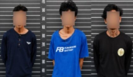Tiga pelaku perampokan dan pencurian dengan kekerasan (curas) yang menodong sopir truk ekspedisi di Maros berhasil ditangkap.