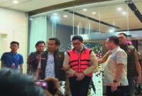 Andri Mulyono saat digiring petugas usai ditetapkan sebagai tersangka dugaan korupsi program MBG oleh Kejaksaan Agung (Foto Ist)
