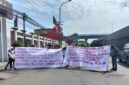 Aliansi Mahasiswa Sulawesi Selatan (AMS) saat melakukan aksi unjuk rasa, secara tegas menuntut Kejati Sulsel dan BNNP Sulsel untuk mengusut tuntas pengiriman paket sabu lintas provinsi via Lion Parcel yang melewati Bandara Sultan Hasanuddin