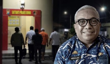 Kadis Perkimtan Gowa, Abdullah Sirajuddin, saat berada di Mapolres Gowa pasca ditetapkan sebagai tersangka kasus dugaan korupsi penerbitan PBG