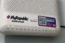 Modem internet MyRepublic di rumah pelanggan. Sejumlah pengguna di Makassar mengeluhkan gangguan koneksi yang sering “sekarat” 