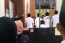 Suasana persidangan kasus narkotika di Pengadilan Negeri Makassar yang mendengarkan tanggapan penasihat hukum terdakwa atas Replik Jaksa Penuntut Umum.