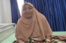 Seorang ibu lanjut usia menangis sambil menyampaikan pesan kepada anak-anaknya dalam video yang viral saat berada di ruang perawatan RS Balai Paru Pettarani, Kota Makassar.