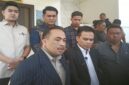 Kuasa Hukum Bupati Gowa, saat memberikan keterangan pers di Rumah Jabatan Bupati Gowa usai sidang Pansus.