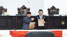 Pemkab Lutra bersama DPRD Lutra resmi menyepakati Banggar dalam Rapat Paripurna DPRD yang digelar di Ruang Sidang Paripurna DPRD Lutra. 