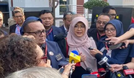 Tifauzia Tyassuma alias Dokter Tifa usai sidang perdana di PN Jakarta Timur (Foto Ist)