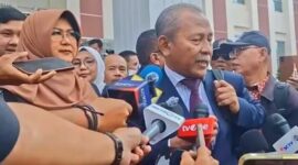 Tim kuasa hukum dr Tifa saat memberikan keterangan pers kepada awak media (Foto Ist)