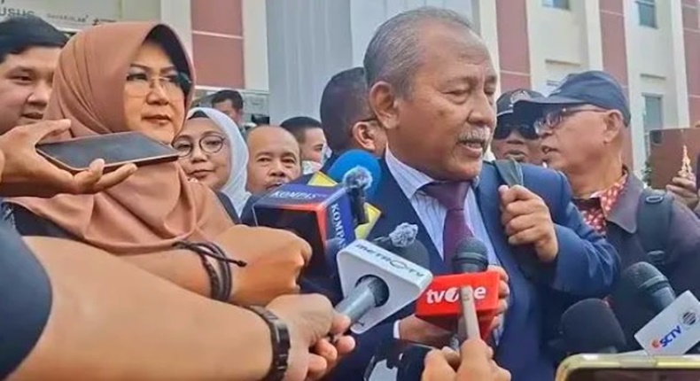 Tim kuasa hukum dr Tifa saat memberikan keterangan pers kepada awak media (Foto Ist)