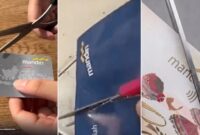 Aksi pengguntingan kartu ATM Bank Mandiri sebagai bentuk boikot dari nasabah (Foto kolase)