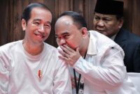Ilustrasi manuver Budi Arie di depan Jokowi sinyal lengserkan Prabowo (Visual AI)