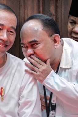 Aktivis 98 Sebut Manuver Budi Arie di Depan Jokowi Sinyal Lengserkan Prabowo